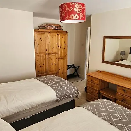 Eastham - Quiet Courtyard Self-catering 別荘 *
