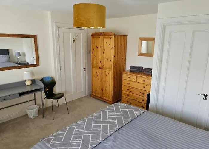 Eastham - Quiet Courtyard Self-catering بيت للعطل